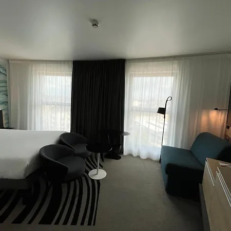 Hotell Novotel Centre Gare 4*