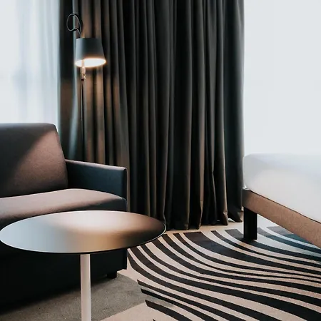 Novotel Centre Gare فندق أنجير