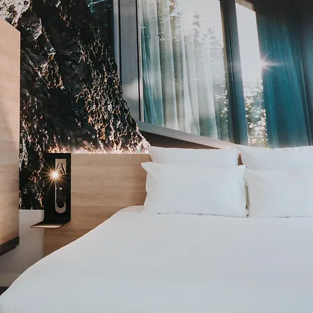 Novotel Centre Gare فندق أنجير