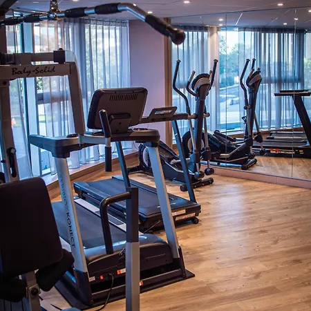 Hotell Novotel Centre Gare 4*