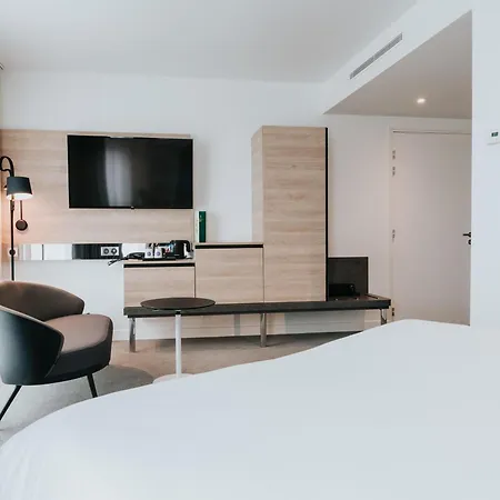 Novotel Centre Gare Hotel 4*