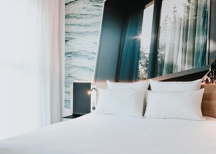 Novotel Centre Gare Hotel 4*